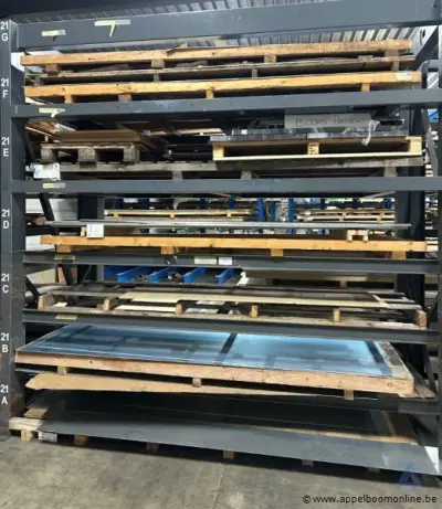 Lot diverse aluminium platen – kavel bij Appelboom