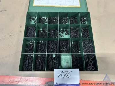 Metalen sorteerdoos met diverse schroeven – kavel bij Appelboom