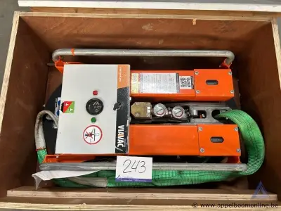 Vacuümheffer VIAVAC GR2-250, hefcapaciteit 250 kg, eigen gewicht 60 kg, bouwjaar 2018 – kavel bij Appelboom