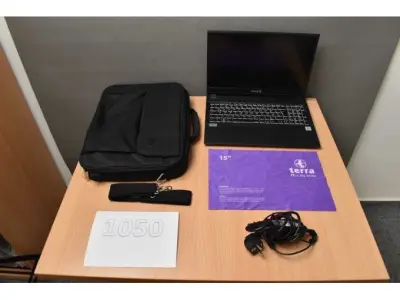 1 Terra Mobile 1516 – laptop – 39,6 cm (15,6") – kavel bij Zoll-Auktion, Lage