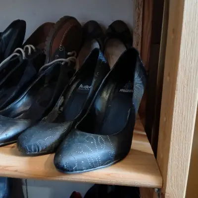 Damesschoenen allerlei soorten/kleuren – kavel bij Onlineveilingmeester, Drachten