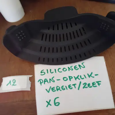 Set van 6 pan-opklikvergieten / zeven lot 12 – kavel bij Goeiendeal, Lommel
