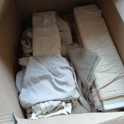 Palletdozen met diverse stoffen – kavel bij Onlineveilingmeester, Drachten