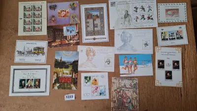 Set van diverse herdenkingsvellen en enveloppen – kavel bij Goeiendeal