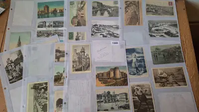 Historische internationale vnl Frankrijk Ansichtkaarten voorzien met en zonder postzegel in insteekbladen – kavel bij Goeiendeal