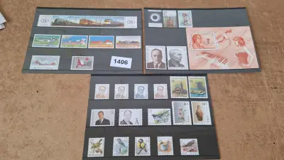 Diverse losse postzegels en stroken waaronder Belgische treinen, vogels, koningshuis en internationale uitgiften – kavel bij Goeiendeal