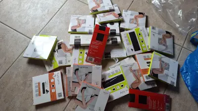 Grote partij diverse panty's waaronder verpakkingen van Panty Silky en Panty Lycra – kavel bij Goeiendeal, Houthalen-Helchteren
