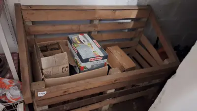 Houten opbergkrat of palletbox – kavel bij Goeiendeal, Houthalen-Helchteren
