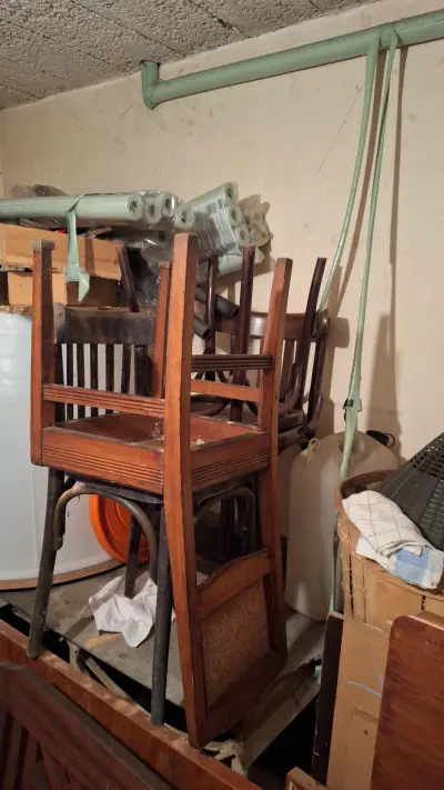 Klassieke houten stoelen diverse modellen +/- 5 stuks – kavel bij Goeiendeal, Houthalen-Helchteren