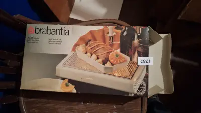 Brabantia schotelwarmer of rechaud in de originele kartonnen doos – kavel bij Goeiendeal, Houthalen-Helchteren