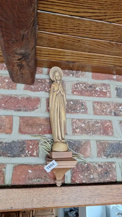 Houten Mariabeeldje / religieus beeldje – kavel bij Goeiendeal, Houthalen-Helchteren