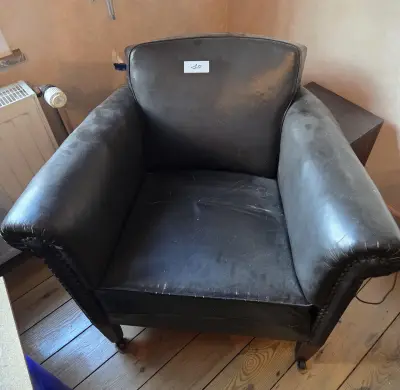 Klassieke clubfauteuil lot 10 – kavel bij Goeiendeal, Jette