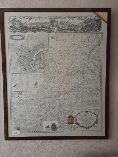 Ingekaderde historische landkaart "Carte du Principauté de Liége et du Comté de Namur" met stadsplan van Luik linksboven lot 65 – kavel bij Goeiendeal, Jette