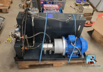 Hydraulische unit met reservoir – kavel bij Clicpublic, Marche