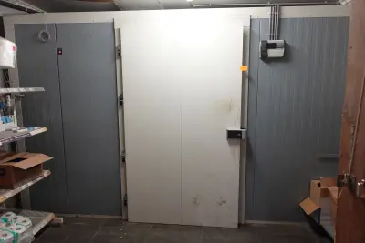 Koelcel Pego – kavel bij Openbare Verkopen, Gent