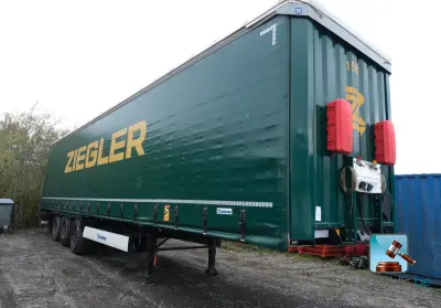 Oplegger – kavel bij Clicpublic, Marche