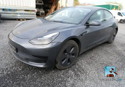 Tesla model 3 – kavel bij Clicpublic, Marche