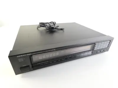 Onkyo Integra T-4500 - Vintage FM/AM Stereo Tuner – kavel bij De Kringwinkel, Heverlee