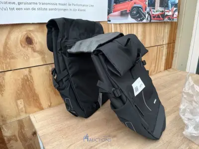 dubbele fietstas BASIL – kavel bij VH Auctions