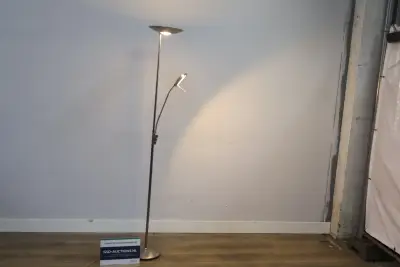 Staande vloerlamp met leeslamp' – kavel bij GSD Auctions, Zoeterwoude