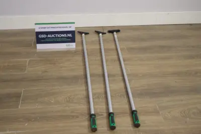 Set van drie vloerschrapers' – kavel bij GSD Auctions, Zoeterwoude