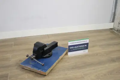 Grote Zware Metalen Bankschroef – kavel bij GSD Auctions, Zoeterwoude