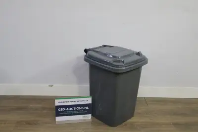 Grijze kunststof afvalbak met deksel – kavel bij GSD Auctions, Zoeterwoude