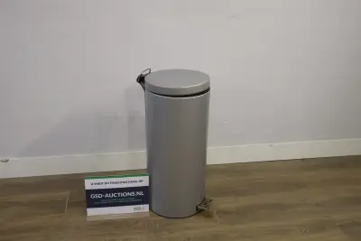 Grijze pedaalemmer – kavel bij GSD Auctions, Zoeterwoude