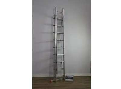 Aluminium uitschuifladder – kavel bij GSD Auctions, Zoeterwoude