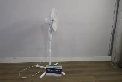 Witte staande ventilator – kavel bij GSD Auctions, Zoeterwoude