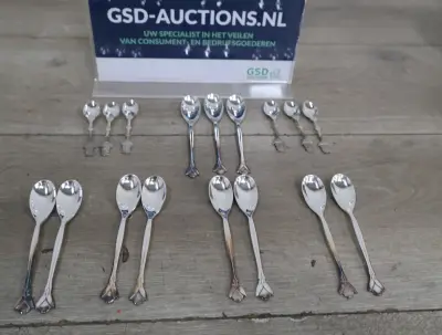 Set verzilverde theelepels en souvenirs lepels – kavel bij GSD Auctions, Zoeterwoude