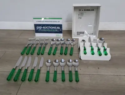 24-delig bestekset BUBBLOR met groene handvatten – kavel bij GSD Auctions, Zoeterwoude