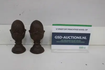 Set van twee gietijzeren sierknoppen – kavel bij GSD Auctions, Zoeterwoude