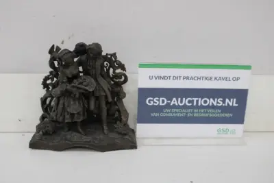 Decoratief bronzen beeld van elegant gekleed paar – kavel bij GSD Auctions, Zoeterwoude