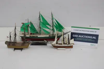 Set van 3 decoratieve scheepsmodellen – kavel bij GSD Auctions, Zoeterwoude
