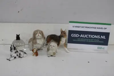 Porselijnen honden beeldjes – kavel bij GSD Auctions, Zoeterwoude