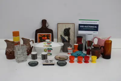 Diverse keramiek en glaswerk decoratie – kavel bij GSD Auctions, Zoeterwoude
