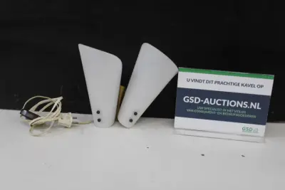 Set vintage wandlampen met witte schermen – kavel bij GSD Auctions, Zoeterwoude