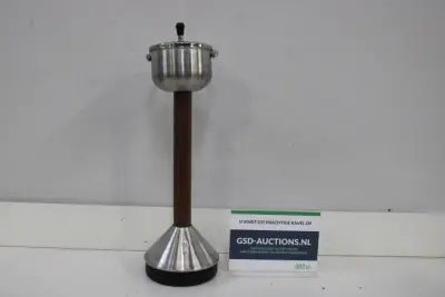 Asbak staand met metalen bekken – kavel bij GSD Auctions, Zoeterwoude