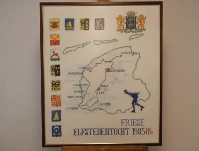 Geborduurde kaart Friese Elfstedentocht 1985-86 – kavel bij GSD Auctions, Zoeterwoude