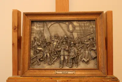De Nachtwacht Relief van Rembrandt van Rijn – kavel bij GSD Auctions, Zoeterwoude