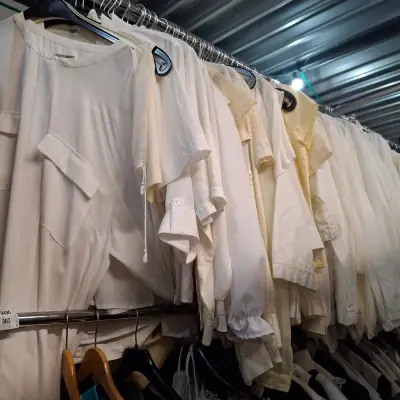 Ca. 71x Brocante blouses – kavel bij Onlineveilingmeester, Drachten
