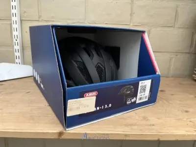 Fietshelm ABUS – kavel bij VH Auctions