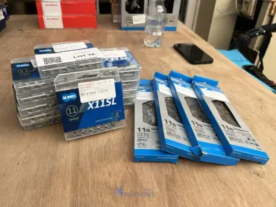 Partij fietskettingen KMC en SHIMANO – kavel bij VH Auctions