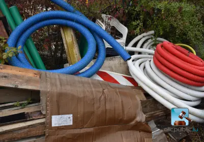 Diverse bouwmaterialen – kavel bij Clicpublic