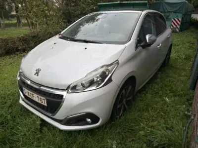 Hatchback PEUGEOT 208 (2016 / VF3 CCH NZ6 GT 150 297) – kavel bij Openbare Verkopen, Bavikhove
