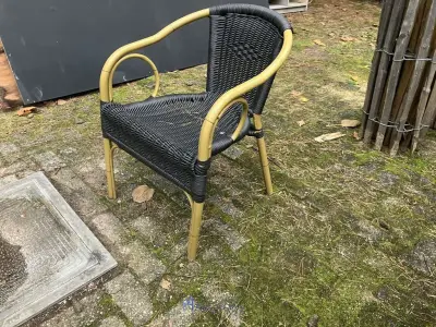 10 stoelen – kavel bij VH Auctions
