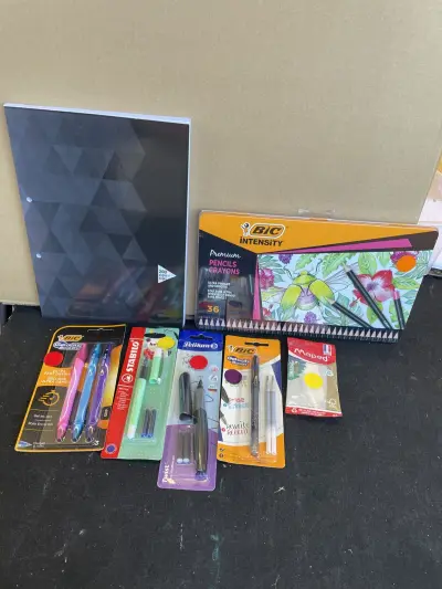 Set kantoor/schoolmateriaal – kavel bij Openbare Verkopen, Brugge