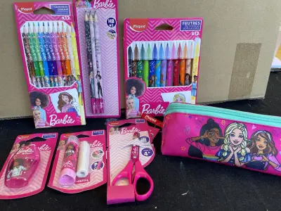 Set kantoor/schoolmateriaal Barbie – kavel bij Openbare Verkopen, Brugge