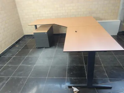 11x Bureauopstand – kavel bij Openbare Verkopen, Ruiselede